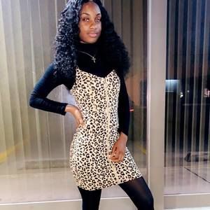 Meet your Posher, Tierra